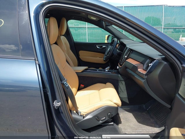 2024 Volvo Xc60 B5 Ultimate Dark Theme მანქანა იყიდება აუქციონზე, vin: YV4L12RM0R1714114, აუქციონის ნომერი: 44994180