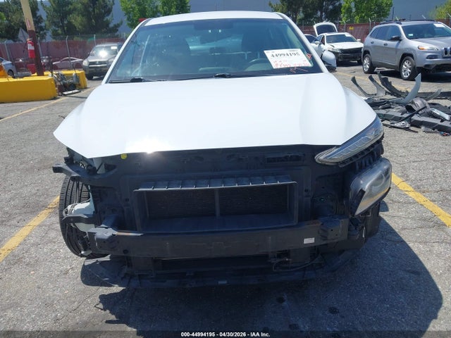 KM8K12AA1JU091021 Hyundai Kona Se