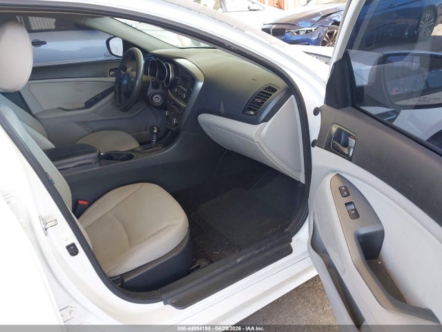 5XXGM4A70FG407586 KIA Optima Lx