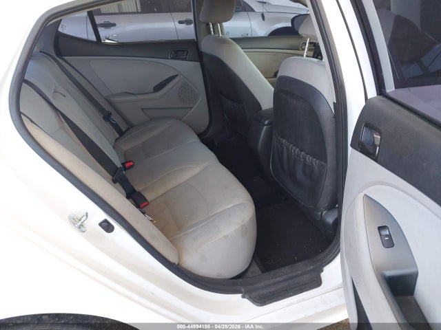 5XXGM4A70FG407586 KIA Optima Lx
