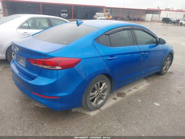 KMHD84LF2HU142089 Hyundai ELANTRA SE