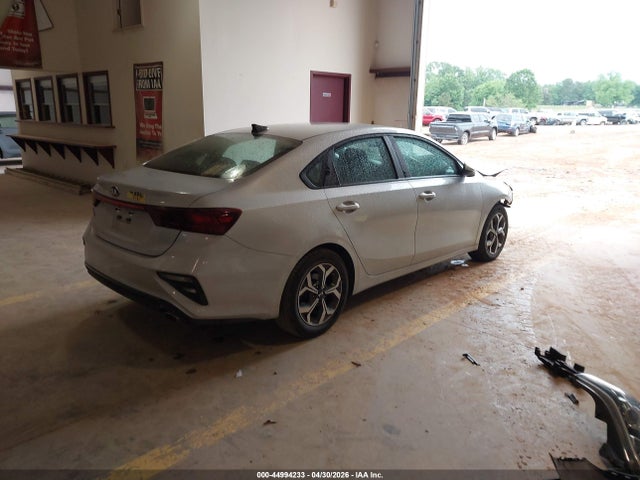 2021 Kia Forte Lxs მანქანა იყიდება აუქციონზე, vin: 3KPF24AD1ME339859, აუქციონის ნომერი: 44994233