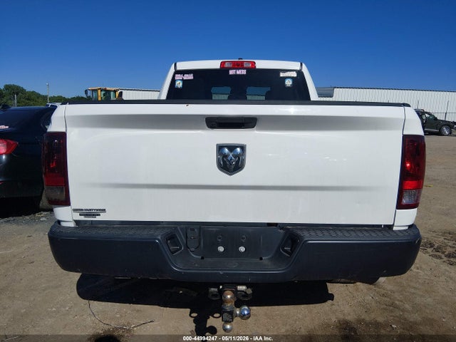 2020 Ram 1500 Classic Tradesman  4x2 6'4 Box მანქანა იყიდება აუქციონზე, vin: 1C6RR6FGXLS151657, აუქციონის ნომერი: 44994247