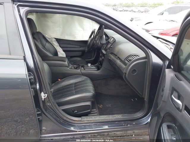 44994260 :رقم المزاد ، 2C3CCABG4JH261914 vin ، 2018 Chrysler 300 300s مزاد بيع