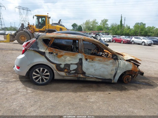 Продаж на аукціоні авто 2015 Hyundai Accent Sport, vin: KMHCU5AE5FU229117, номер лоту: 44994296