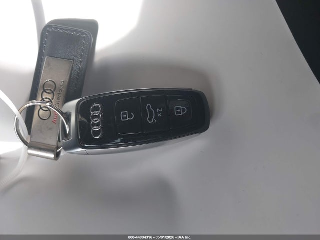 Auction sale of the 2025 Audi Q7 Premium Plus 45 Tfsi Quattro Tiptronic, vin: WA1LCBF72SD014993, lot number: 44994316