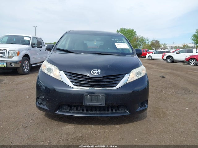 5TDKK3DC9FS581030 Toyota Sienna Le 8 Passenger