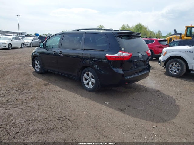 5TDKK3DC9FS581030 Toyota Sienna Le 8 Passenger