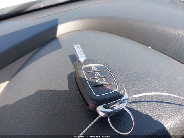 5NMZTDLB1HH002760 Hyundai Santa Fe Sport 2.4l