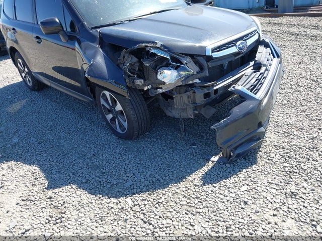 2017 Subaru Forester 2.5i Premium მანქანა იყიდება აუქციონზე, vin: JF2SJAGC6HH812896, აუქციონის ნომერი: 44994363