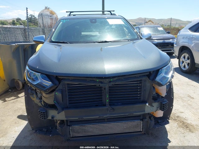 3GNAXWEXXJS612085 Chevrolet Equinox Premier