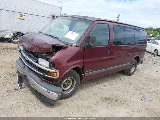 44994415 :رقم المزاد ، 1GNFG15M0Y1158455 vin ، 2000 Chevrolet Express مزاد بيع