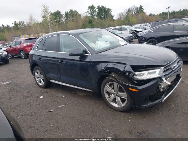 WA1BNAFY9J2162223 Audi Q5 2.0t Premium/2.0t Tech Premium