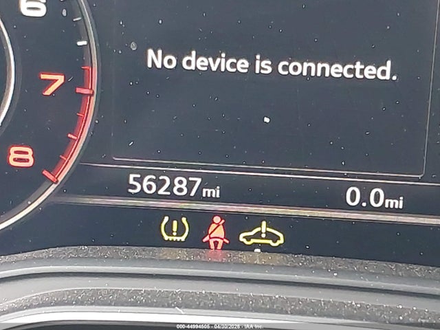 WA1BNAFY9J2162223 Audi Q5 2.0t Premium/2.0t Tech Premium