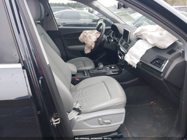 WA1BNAFY9J2162223 Audi Q5 2.0t Premium/2.0t Tech Premium