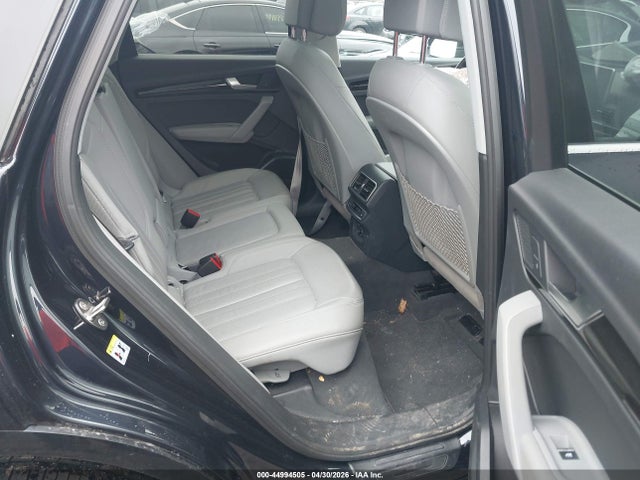 WA1BNAFY9J2162223 Audi Q5 2.0t Premium/2.0t Tech Premium