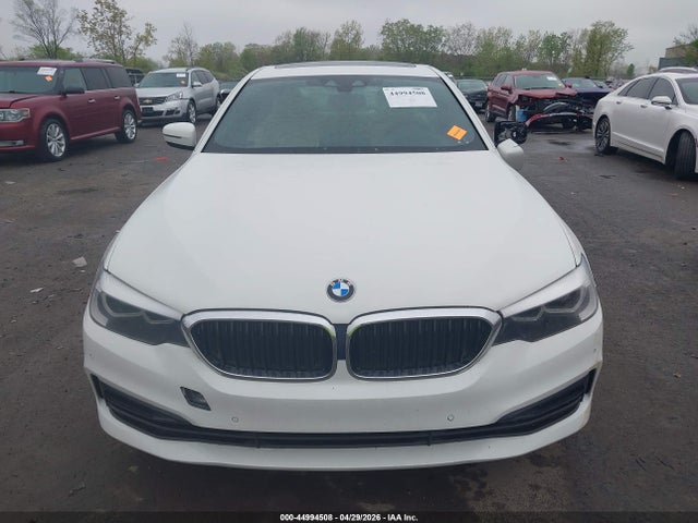 2020 Bmw 530e Xdrive Iperformance მანქანა იყიდება აუქციონზე, vin: WBAJB1C04LCE38832, აუქციონის ნომერი: 44994508