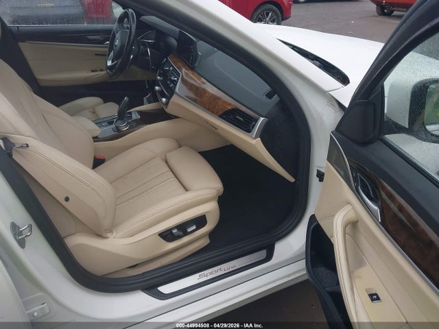 2020 Bmw 530e Xdrive Iperformance მანქანა იყიდება აუქციონზე, vin: WBAJB1C04LCE38832, აუქციონის ნომერი: 44994508
