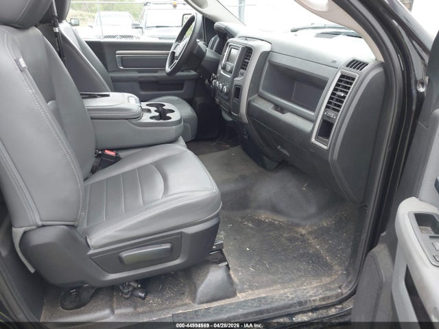44994569 :رقم المزاد ، 3C6JR6DG9HG704362 vin ، 2017 Ram 1500 Tradesman  4x2 8' Box مزاد بيع
