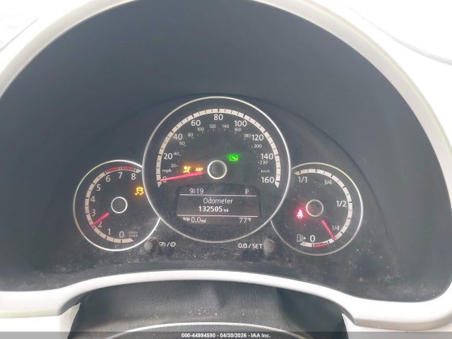 2013 Volkswagen Beetle 2.5l მანქანა იყიდება აუქციონზე, vin: 3VW5X7ATXDM815194, აუქციონის ნომერი: 44994590