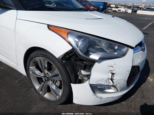 2013 Hyundai Veloster Base W/gray მანქანა იყიდება აუქციონზე, vin: KMHTC6AD4DU108141, აუქციონის ნომერი: 44994669