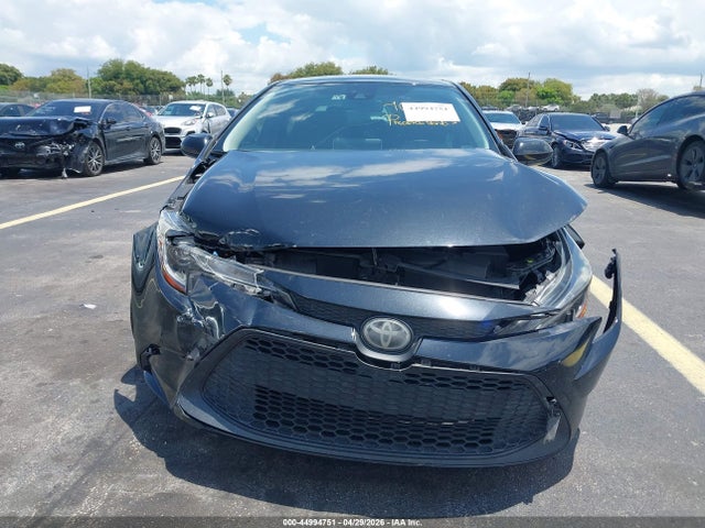 44994751 :رقم المزاد ، JTDEPRAE6LJ112736 vin ، 2020 Toyota Corolla Le مزاد بيع