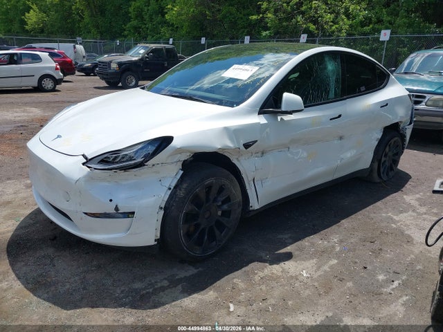 Продажа на аукционе авто 2022 Tesla Model Y Long Range Dual Motor All-wheel Drive, vin: 7SAYGDEE0NF390037, номер лота: 44994863
