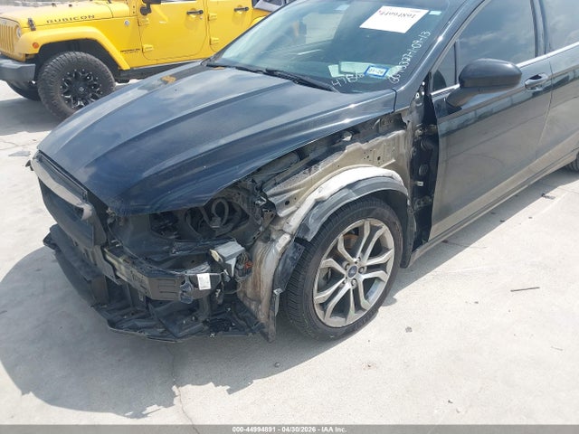 3FA6P0H7XHR194786 Ford FUSION SE