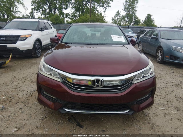 44994909 :رقم المزاد ، 1HGCR2F82HA306653 vin ، 2017 Honda Accord Ex-l مزاد بيع