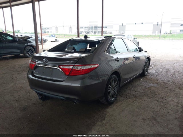 44994920 :رقم المزاد ، 4T1BF1FK7GU219171 vin ، 2016 Toyota Camry Se مزاد بيع