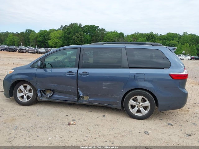 Продаж на аукціоні авто 2015 Toyota Sienna Le 8 Passenger, vin: 5TDKK3DCXFS545928, номер лоту: 44994935