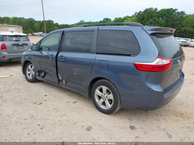 Продаж на аукціоні авто 2015 Toyota Sienna Le 8 Passenger, vin: 5TDKK3DCXFS545928, номер лоту: 44994935