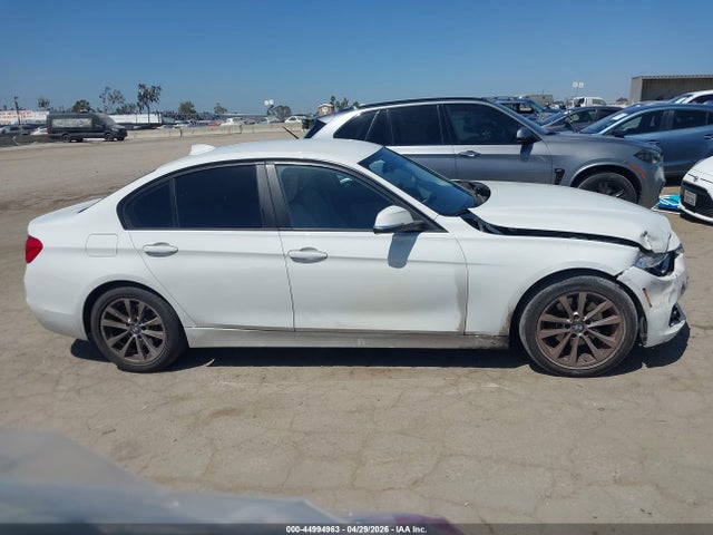 2018 Bmw 320i მანქანა იყიდება აუქციონზე, vin: WBA8E1G57JNU89560, აუქციონის ნომერი: 44994963