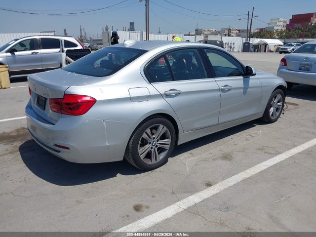 WBA8B9G30HNU52124 BMW 330I