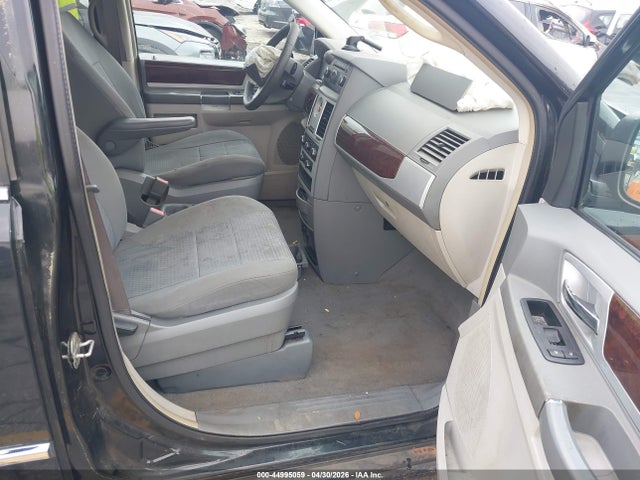Продаж на аукціоні авто 2010 Chrysler Town & Country Touring, vin: 2A4RR5D10AR195760, номер лоту: 44995059