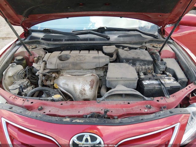 44995111 :رقم المزاد ، 4T4BF3EK8BR115056 vin ، 2011 Toyota Camry Le مزاد بيع