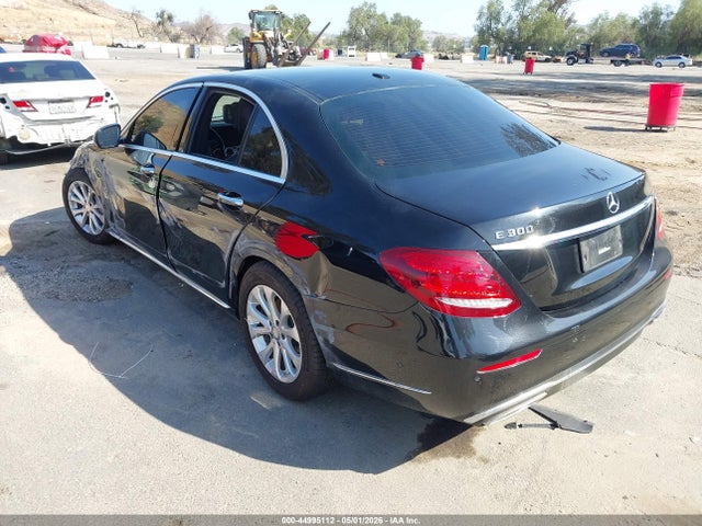 44995112 :رقم المزاد ، WDDZF4JB8HA119200 vin ، 2017 Mercedes-benz E 300 مزاد بيع