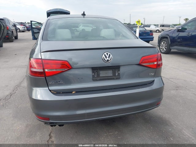 44995122 :رقم المزاد ، 3VWD17AJ0FM414347 vin ، 2015 Volkswagen Jetta 1.8t Sport مزاد بيع