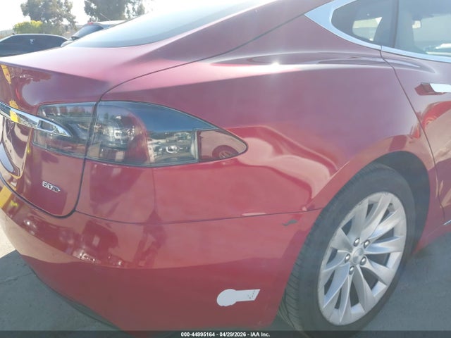 2016 Tesla Model S 60/70/75/85 მანქანა იყიდება აუქციონზე, vin: 5YJSA1E11GF174684, აუქციონის ნომერი: 44995164