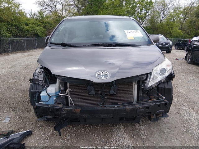 2016 Toyota Sienna Le 8 Passenger მანქანა იყიდება აუქციონზე, vin: 5TDKK3DC7GS729435, აუქციონის ნომერი: 44995193