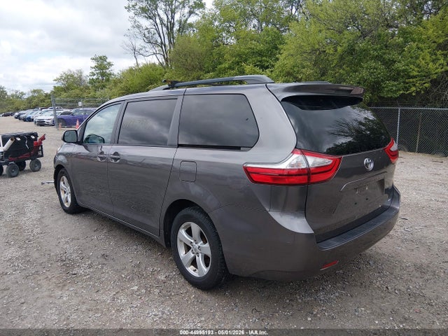 2016 Toyota Sienna Le 8 Passenger მანქანა იყიდება აუქციონზე, vin: 5TDKK3DC7GS729435, აუქციონის ნომერი: 44995193