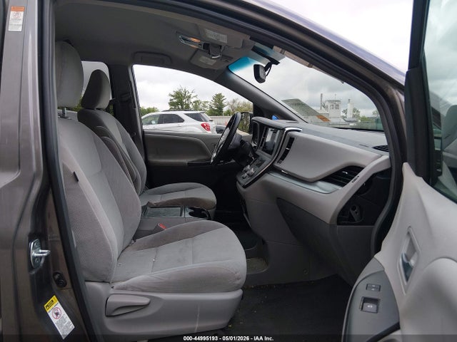 2016 Toyota Sienna Le 8 Passenger მანქანა იყიდება აუქციონზე, vin: 5TDKK3DC7GS729435, აუქციონის ნომერი: 44995193