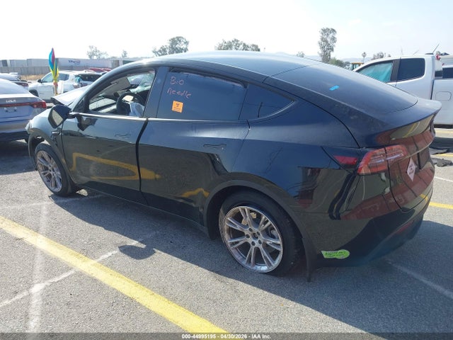 Продажа на аукционе авто 2023 Tesla Model Y, vin: 7SAYGDEE6PA139572, номер лота: 44995195