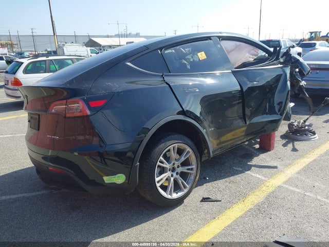 Продажа на аукционе авто 2023 Tesla Model Y, vin: 7SAYGDEE6PA139572, номер лота: 44995195