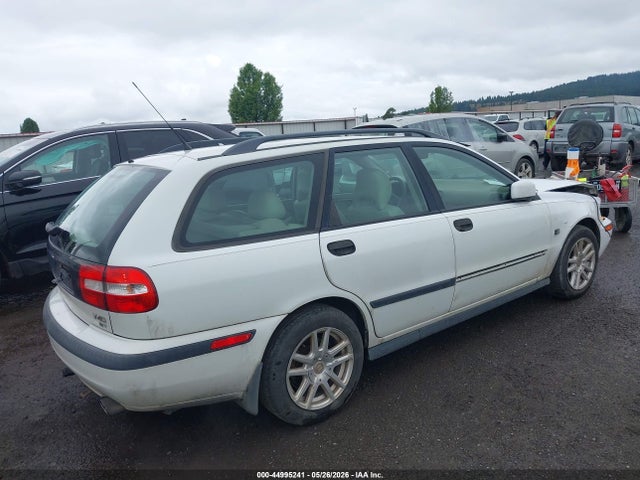 2002 Volvo V40 A მანქანა იყიდება აუქციონზე, vin: YV1VW29552F868732, აუქციონის ნომერი: 44995241