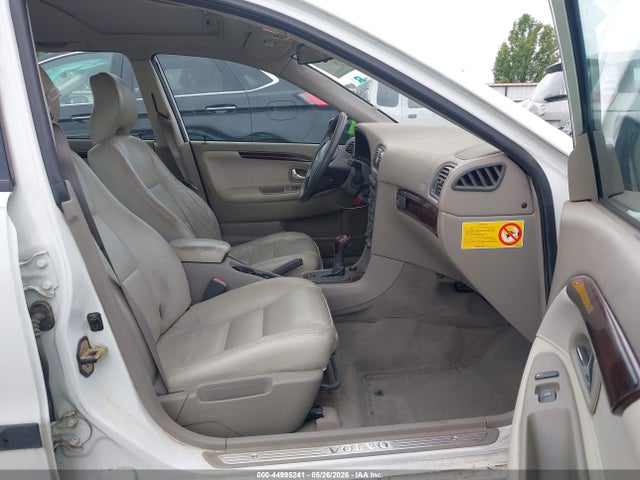 2002 Volvo V40 A მანქანა იყიდება აუქციონზე, vin: YV1VW29552F868732, აუქციონის ნომერი: 44995241
