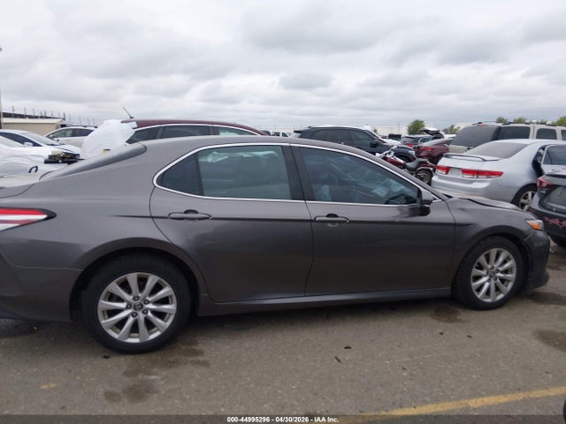 Aukcja sprzedaży 2018 Toyota Camry Le, vin: 4T1B11HK6JU019398, numer aukcji: 44995296