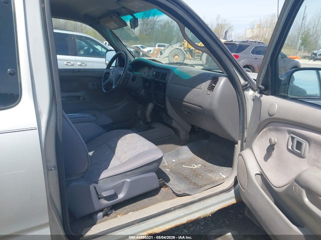 Aukcja sprzedaży 2001 Toyota Tacoma, vin: 5TEWM72N81Z720051, numer aukcji: 44995321
