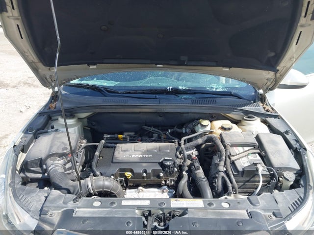 1G1PC5SBXF7214505 Chevrolet Cruze 1lt Auto