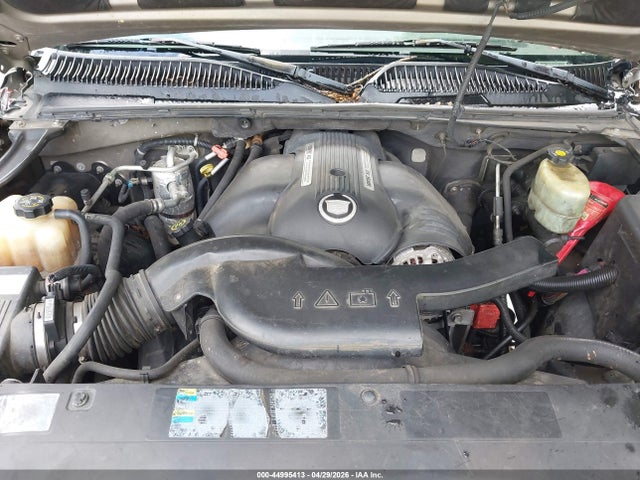 2002 Cadillac Escalade Standard მანქანა იყიდება აუქციონზე, vin: 1GYEK63N32R209381, აუქციონის ნომერი: 44995413